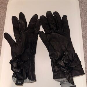 Badgley Mischka Black Leather Gloves